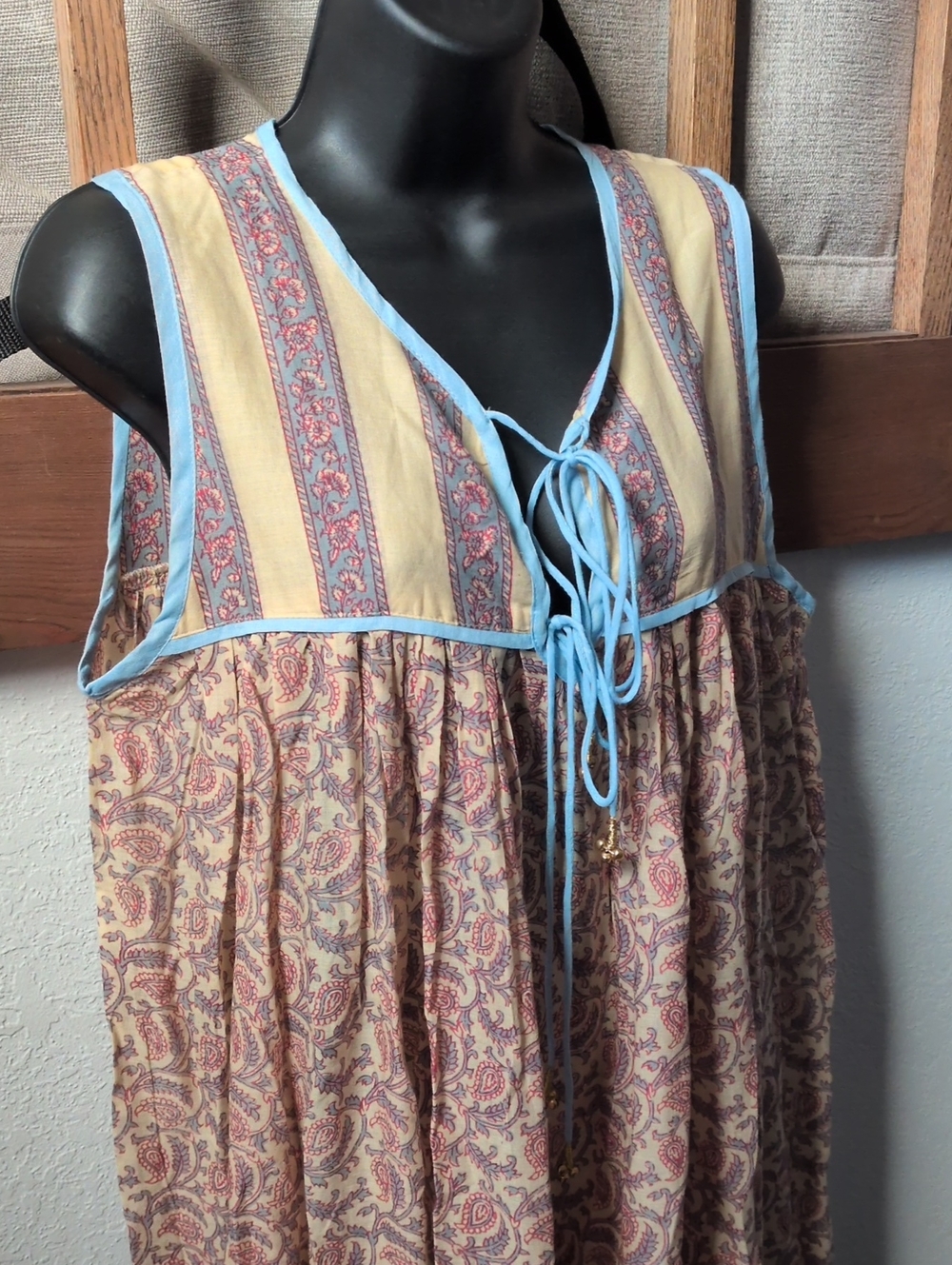 ✨ Nwt Daughters of India Aahna Dress in Bluebell size small - Picture 2 of 9
